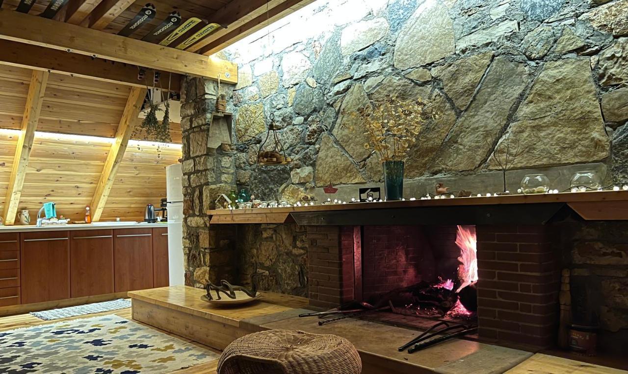 Salet Στο Δασοσ Villa Калаврита Екстериор снимка