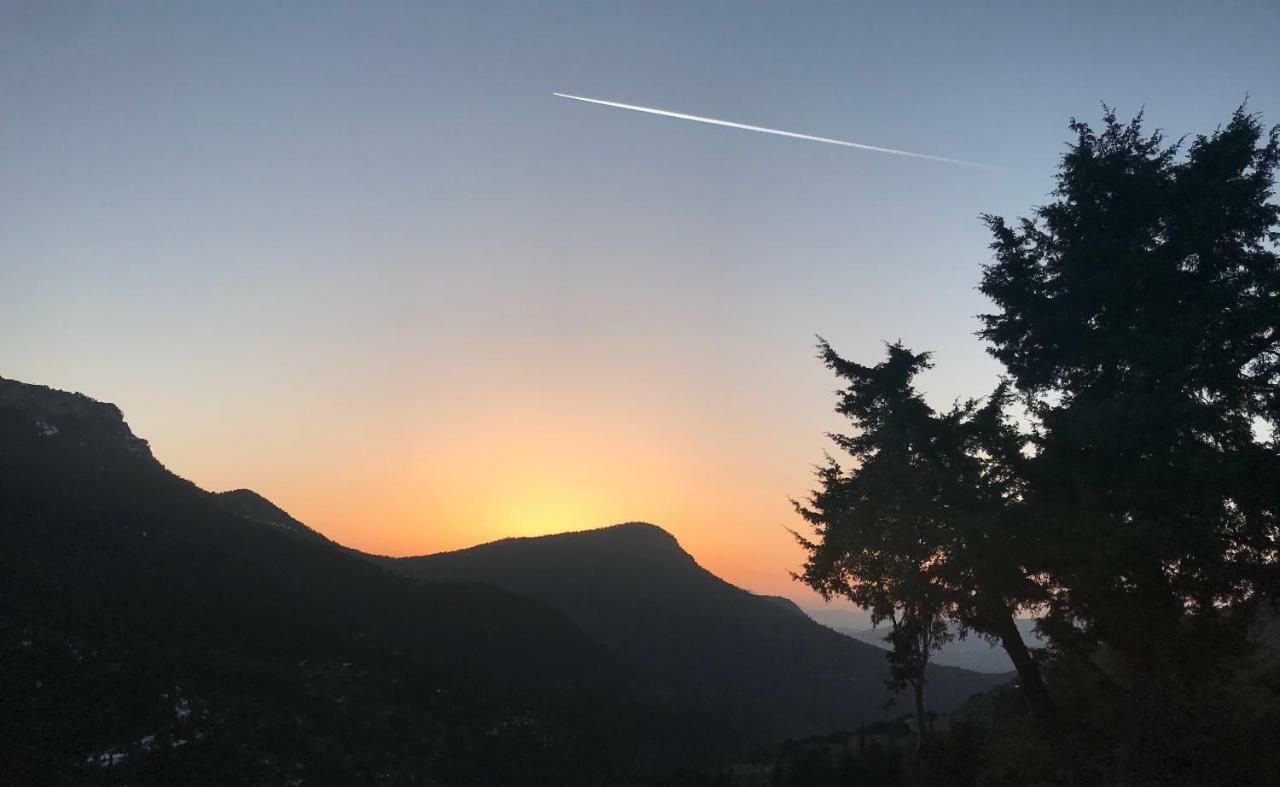 Salet Στο Δασοσ Villa Калаврита Екстериор снимка