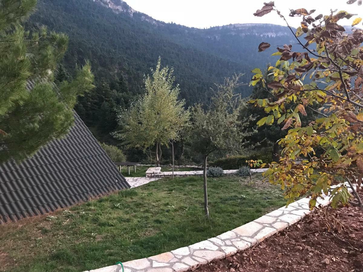 Salet Στο Δασοσ Villa Калаврита Екстериор снимка