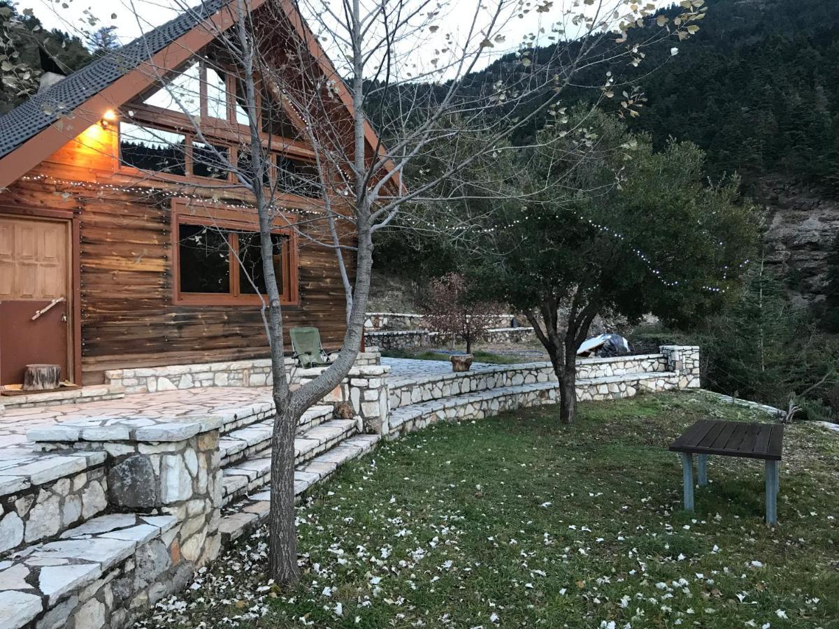 Salet Στο Δασοσ Villa Калаврита Екстериор снимка