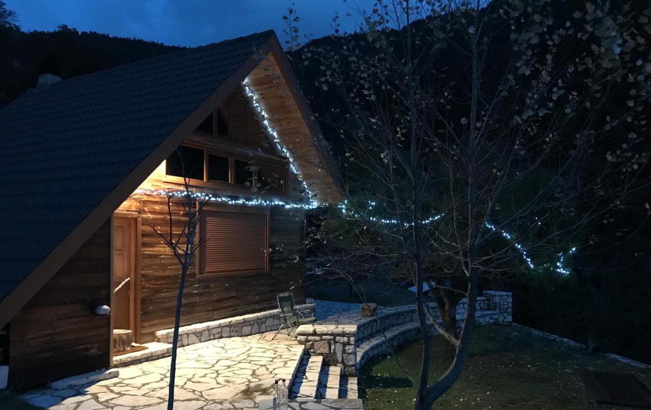 Salet Στο Δασοσ Villa Калаврита Екстериор снимка